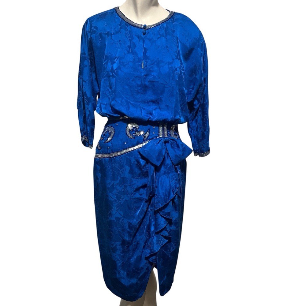 💙 Vintage Electric Blue Statement Dress